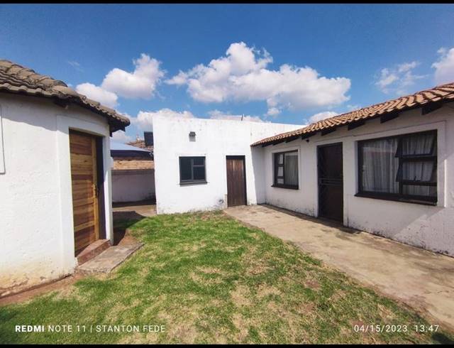 2 BEDROOM HOUSE FOR SALE IN DAVEYTON CENTRAL